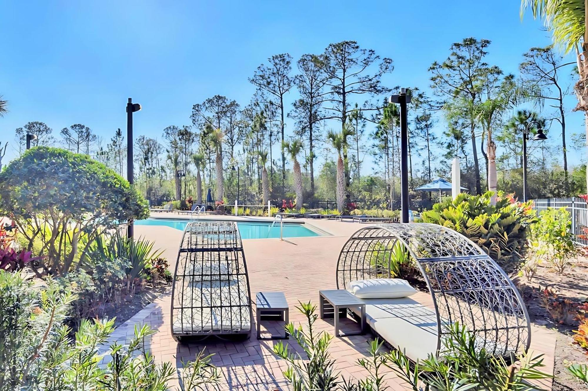 Cozy 2Br Condo - Private Balcony - Near Disney ออร์ลันโด ภายนอก รูปภาพ