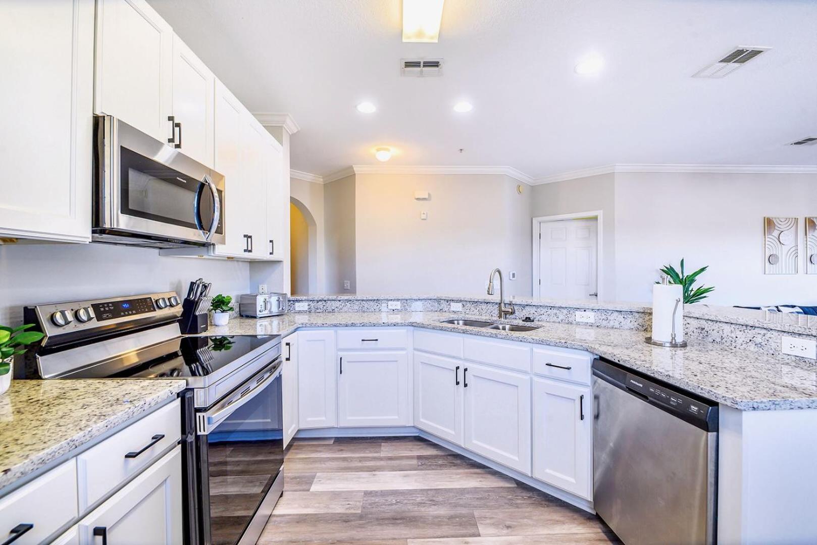 Cozy 2Br Condo - Private Balcony - Near Disney ออร์ลันโด ภายนอก รูปภาพ