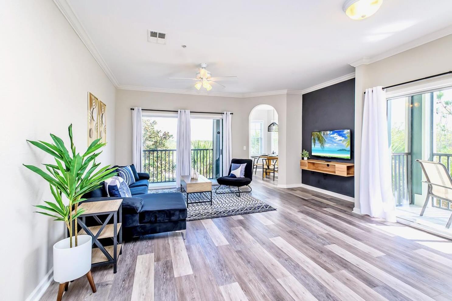 Cozy 2Br Condo - Private Balcony - Near Disney ออร์ลันโด ภายนอก รูปภาพ