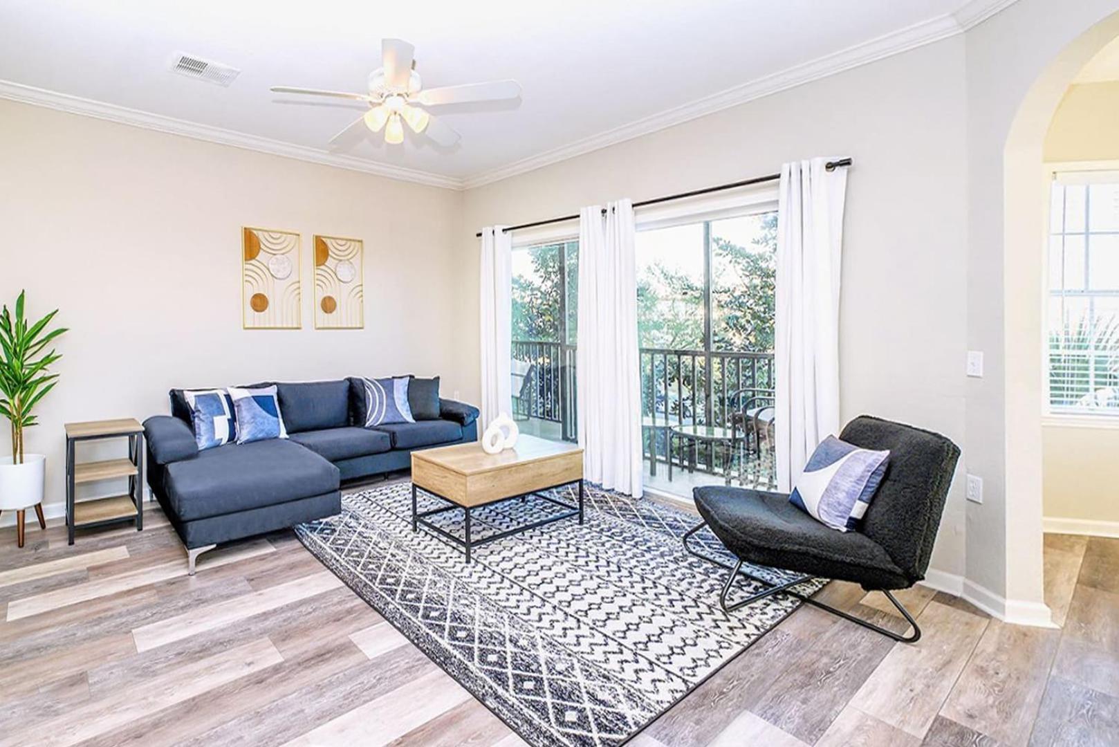 Cozy 2Br Condo - Private Balcony - Near Disney ออร์ลันโด ภายนอก รูปภาพ