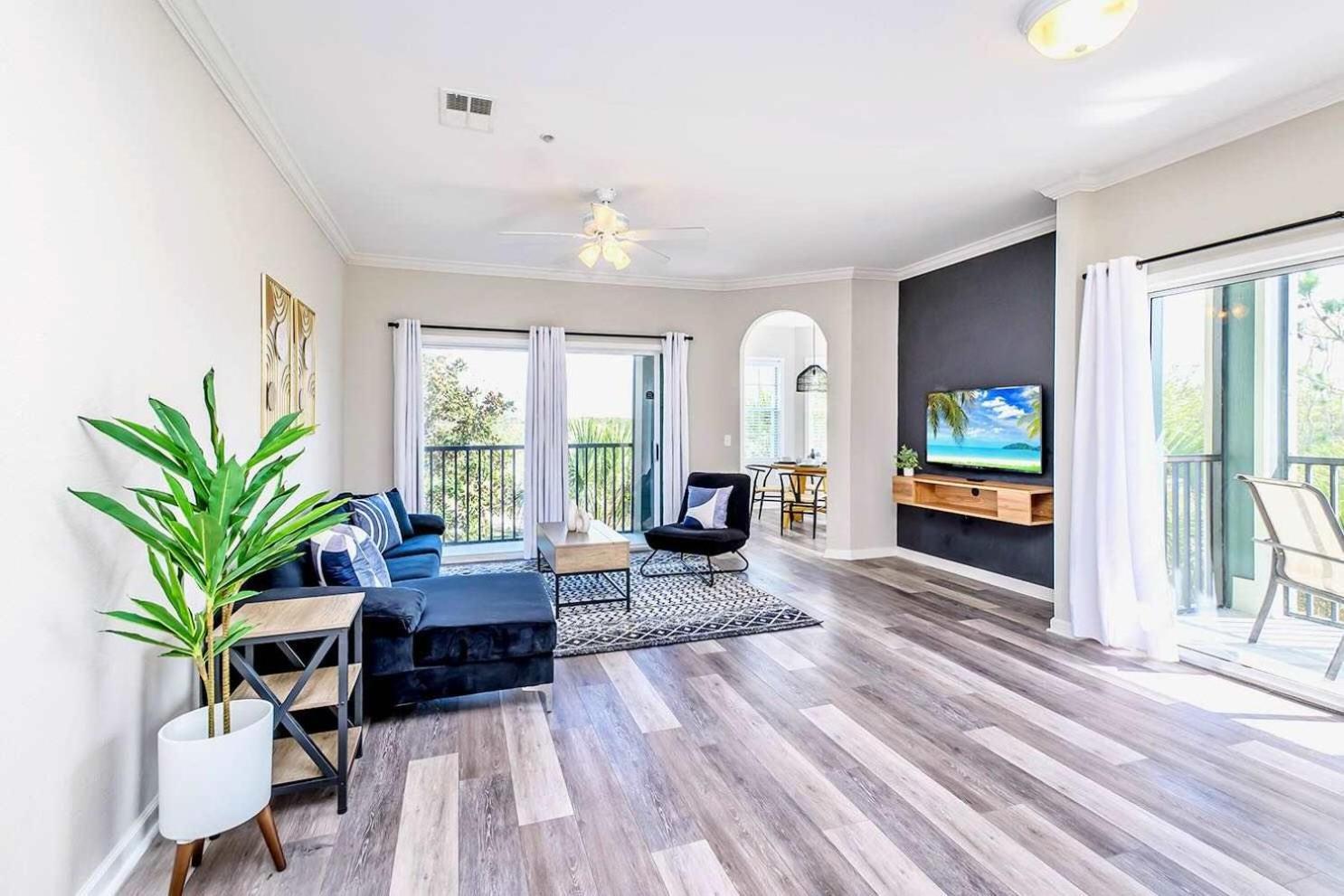 Cozy 2Br Condo - Private Balcony - Near Disney ออร์ลันโด ภายนอก รูปภาพ