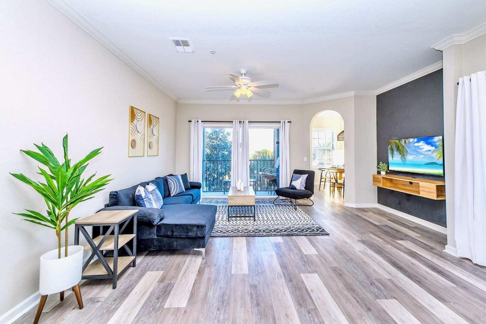 Cozy 2Br Condo - Private Balcony - Near Disney ออร์ลันโด ภายนอก รูปภาพ