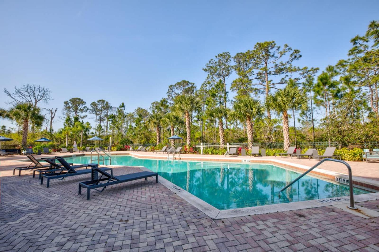 Cozy 2Br Condo - Private Balcony - Near Disney ออร์ลันโด ภายนอก รูปภาพ